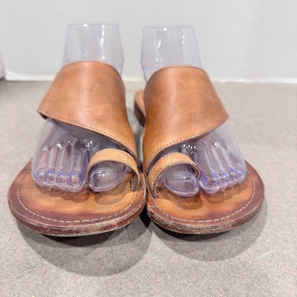 Free People Sant Antonia Distressed Brown Slides Toe Loop Sandals 39 US 8.5 - Picture 4 of 10